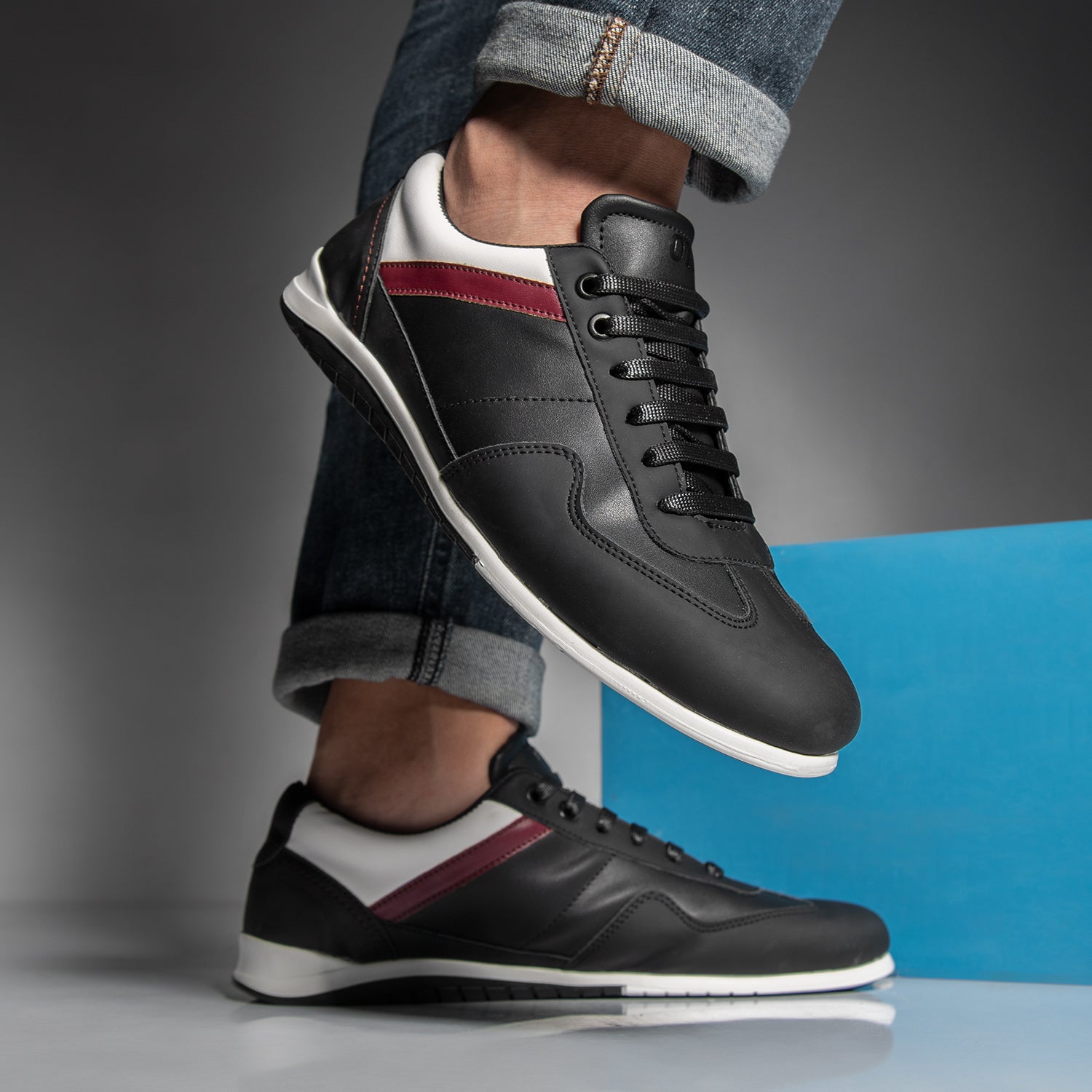 M17 Sneaker