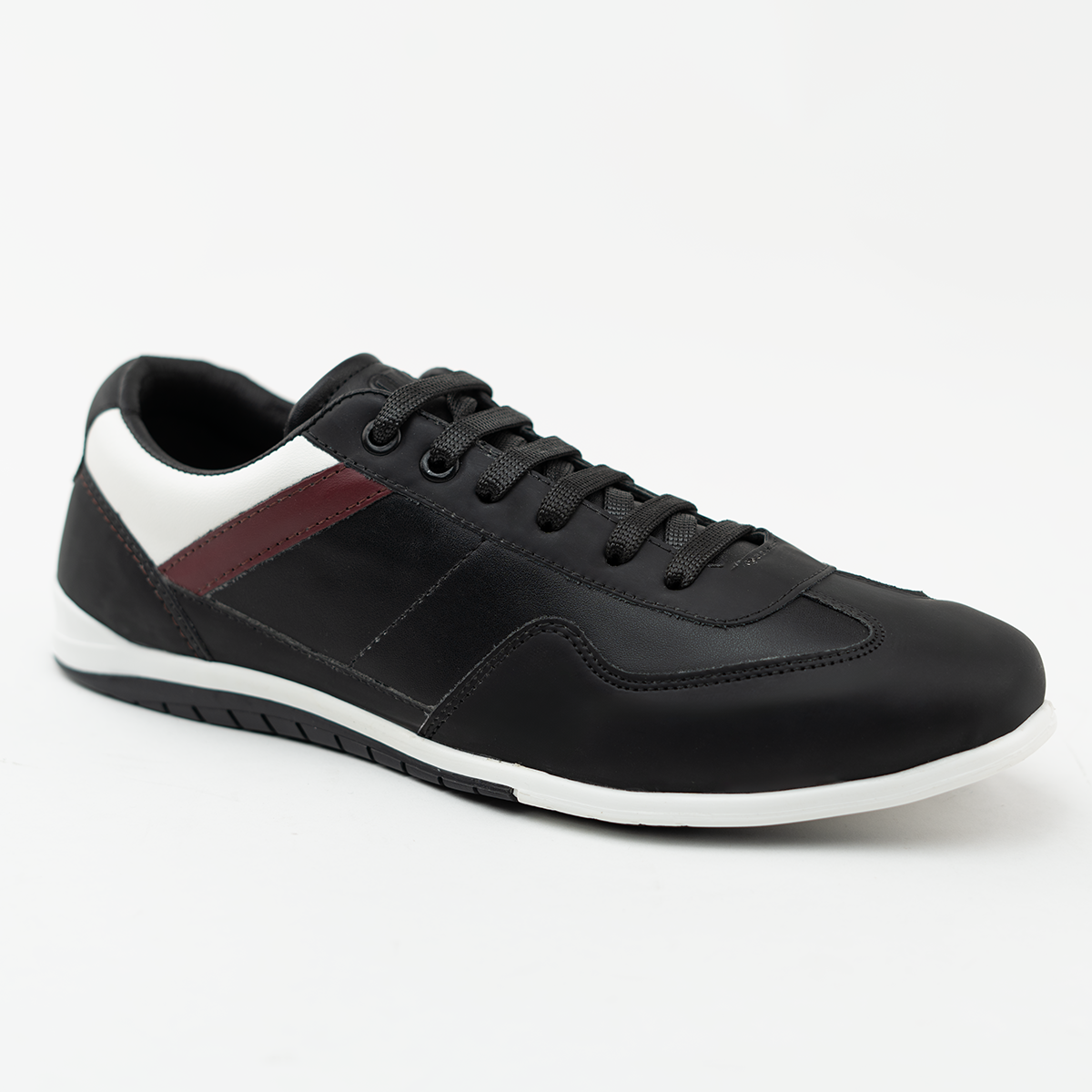 M17 Sneaker