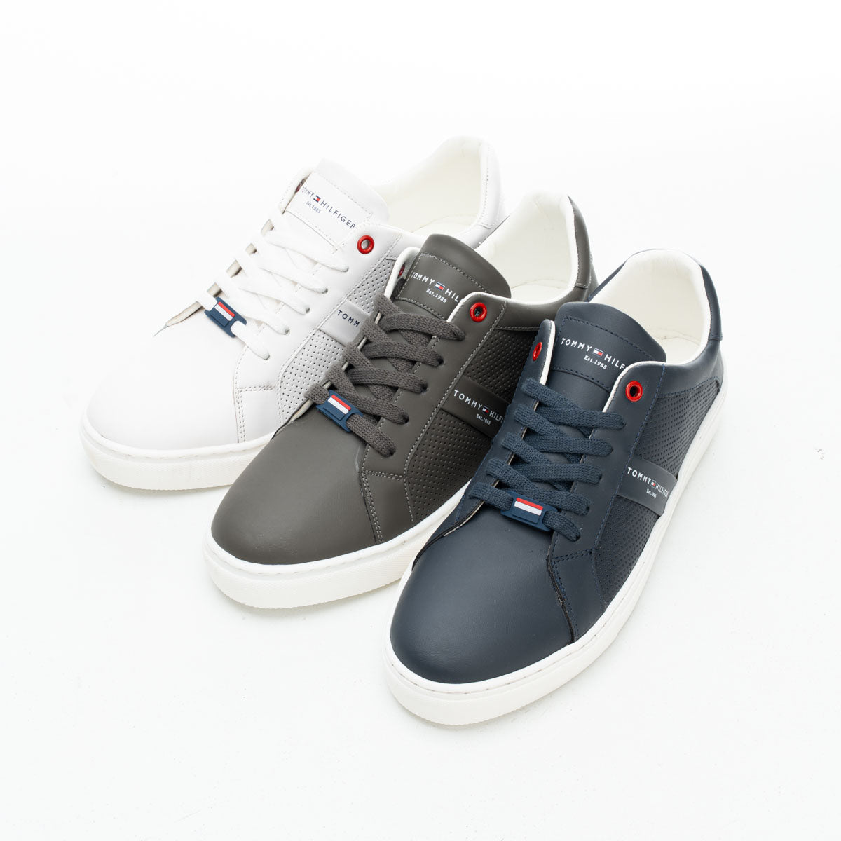 TO Sneakers V25