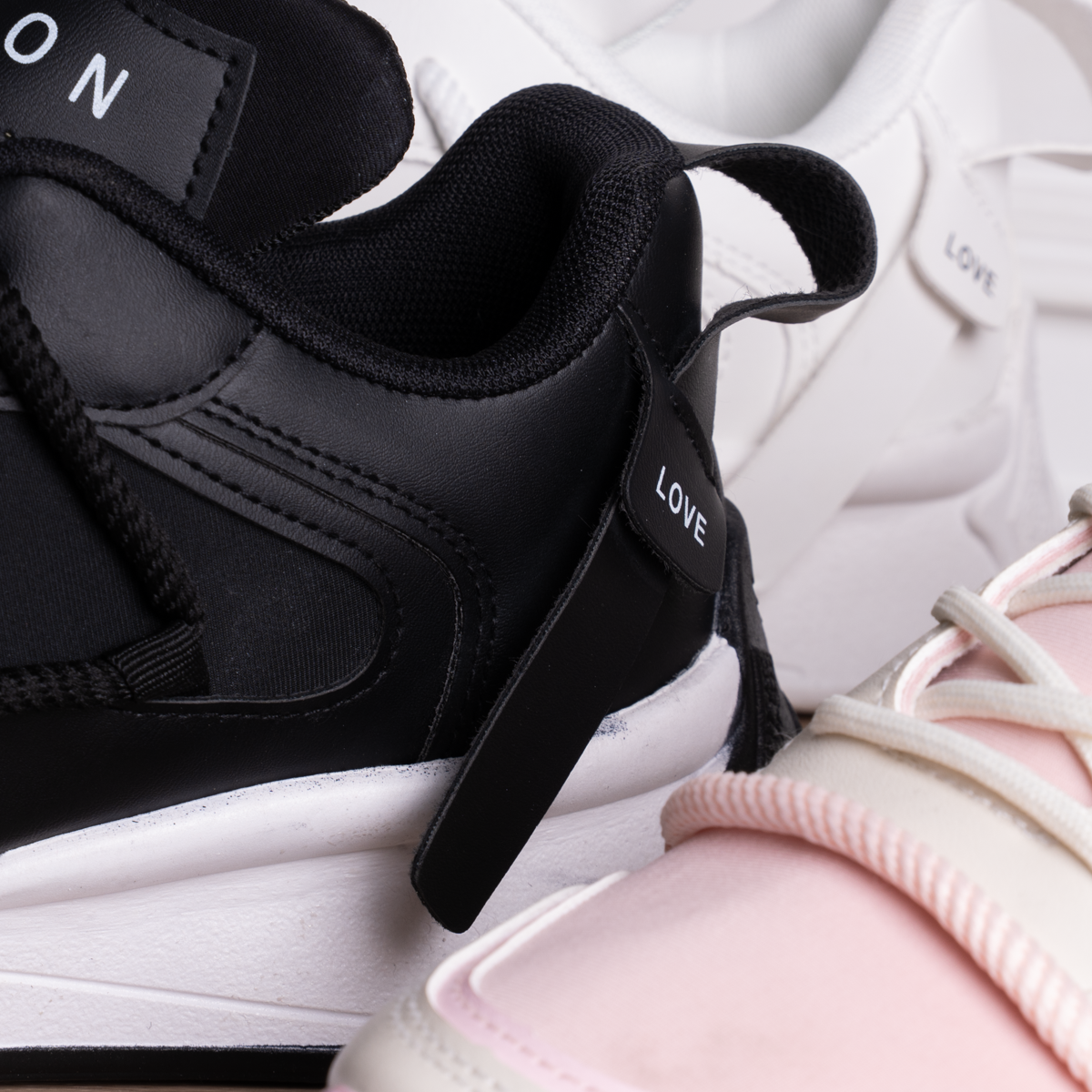 Fashion Love Casual Sneakers
