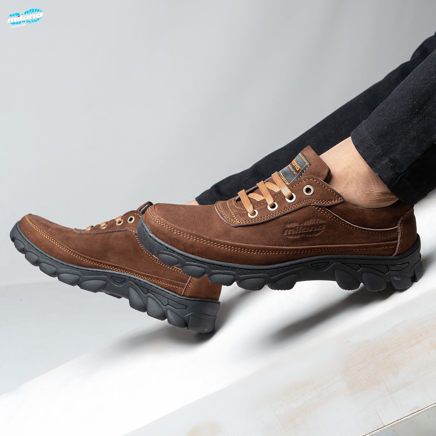 Chamois Suede Boots M6