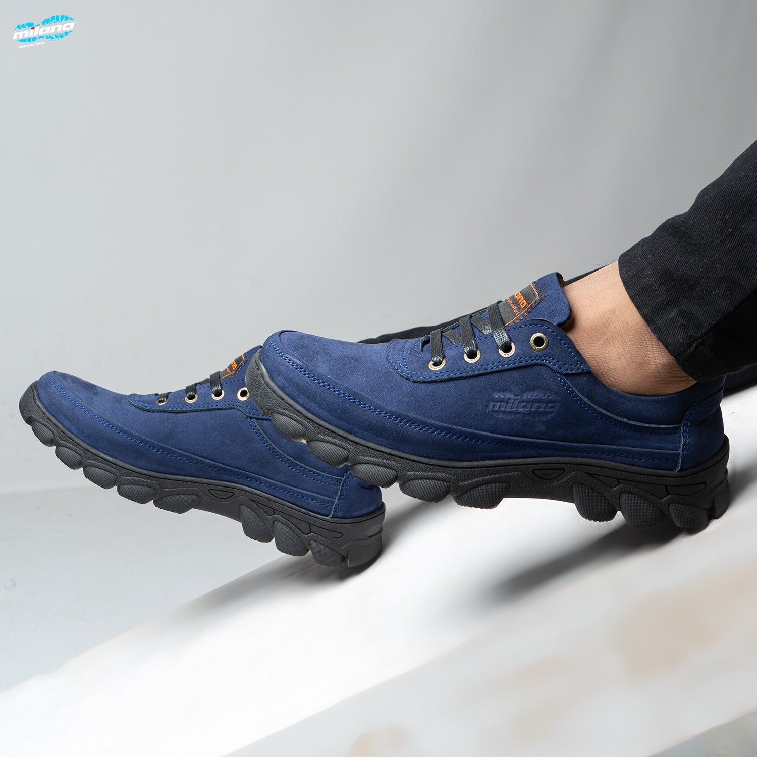 Chamois Suede Boots M6