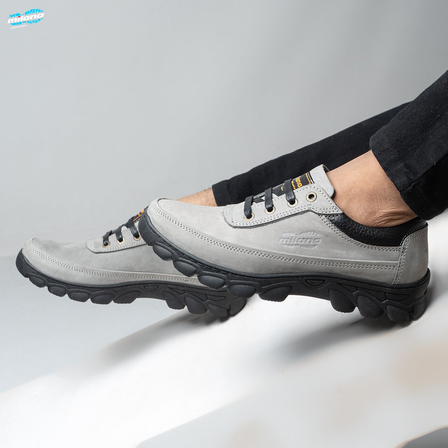 Chamois Suede Boots M6