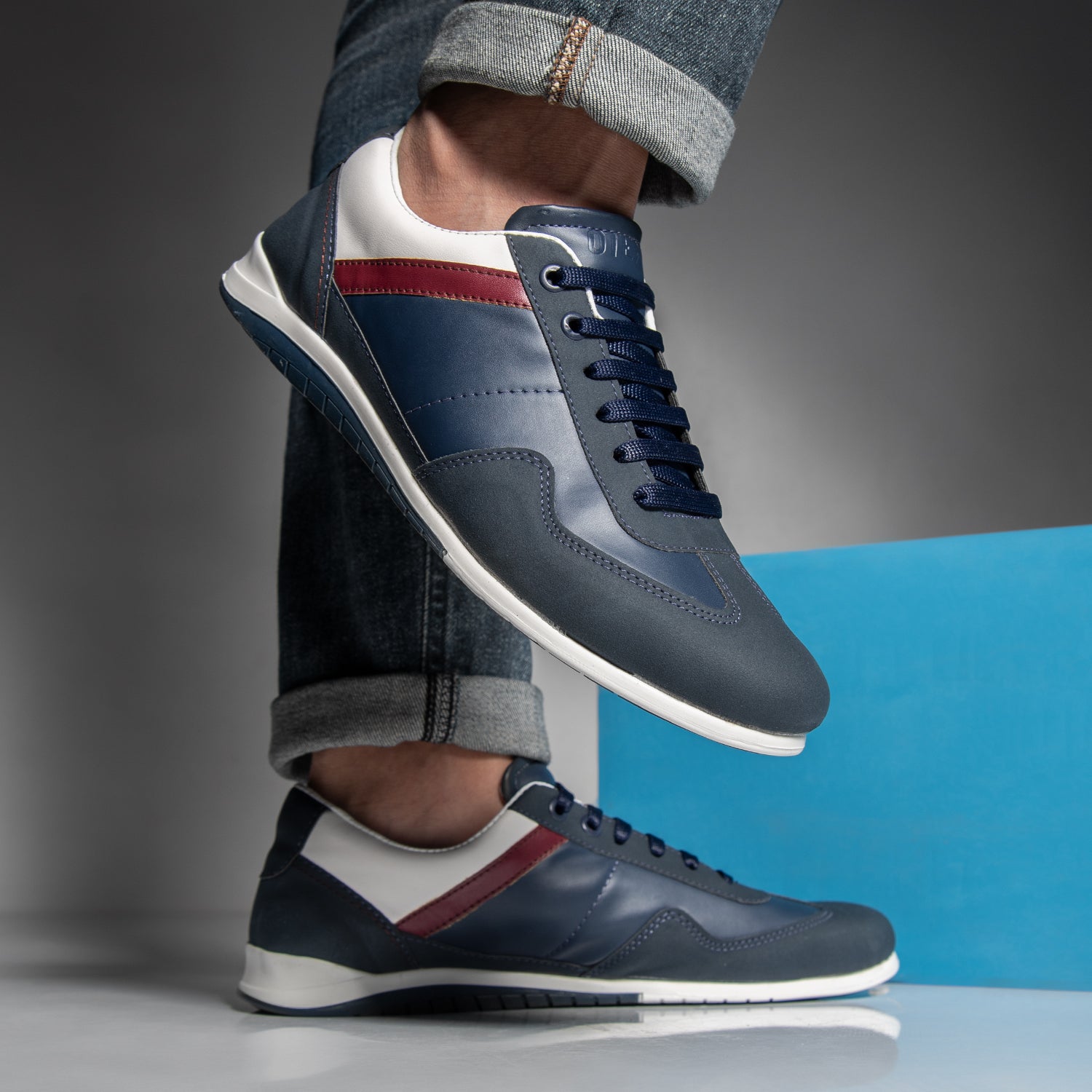 M17 Sneaker