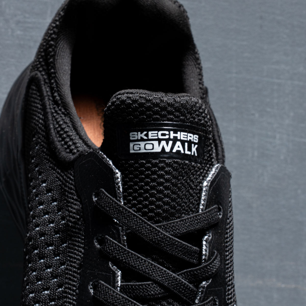 S12 Men Skechers