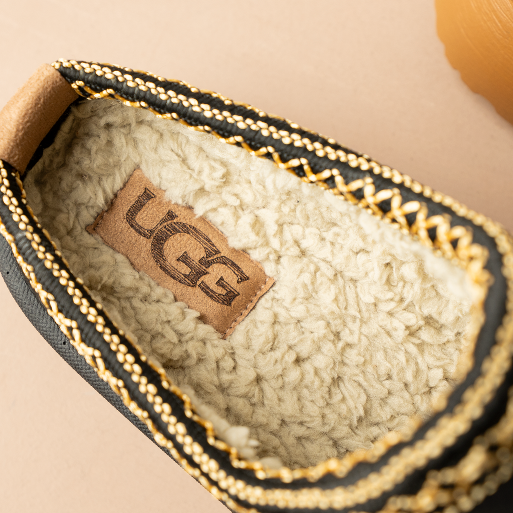 UGG Taz