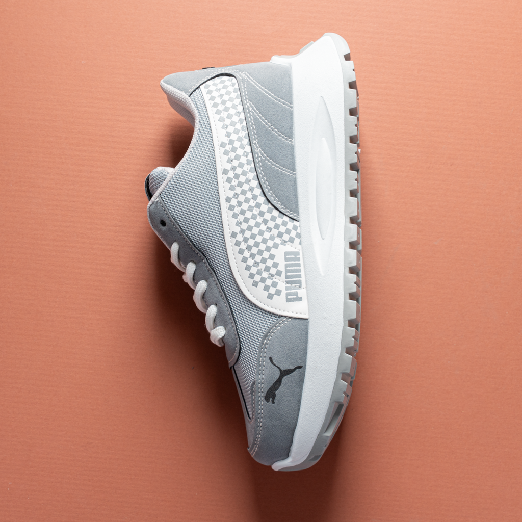 PM Women’s Sneakers – SV102