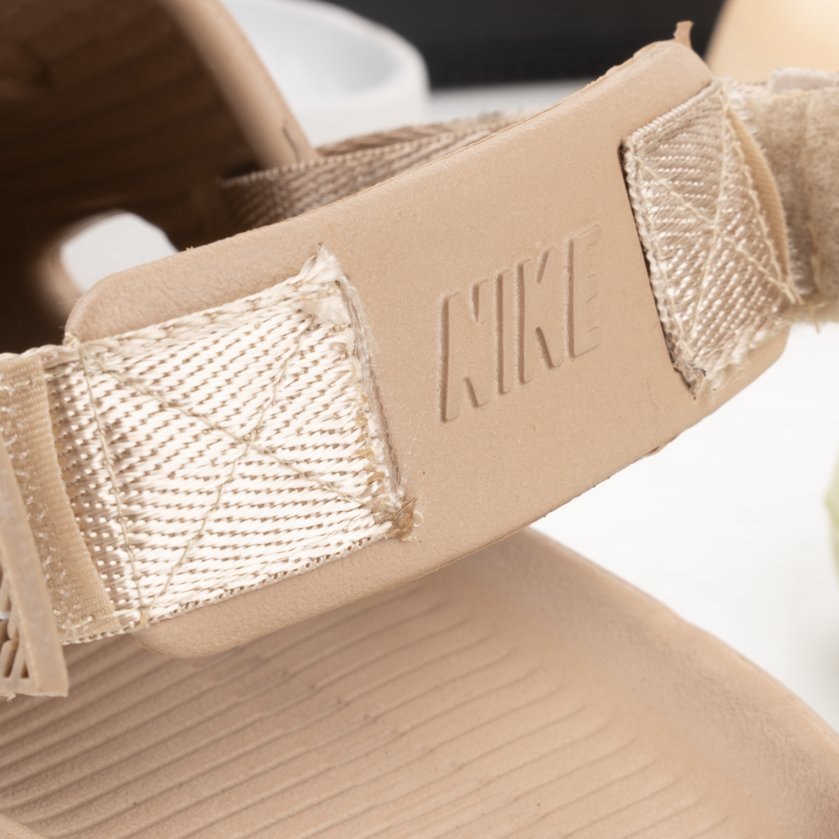 Uni Slipper Calm Mule