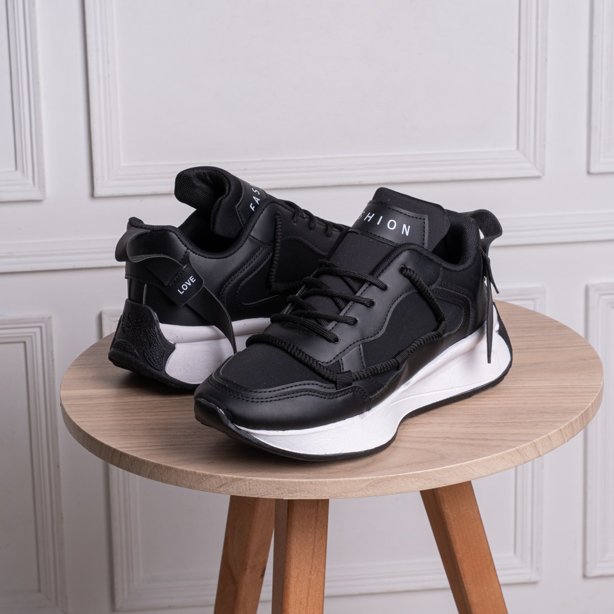 Fashion Love Casual Sneakers