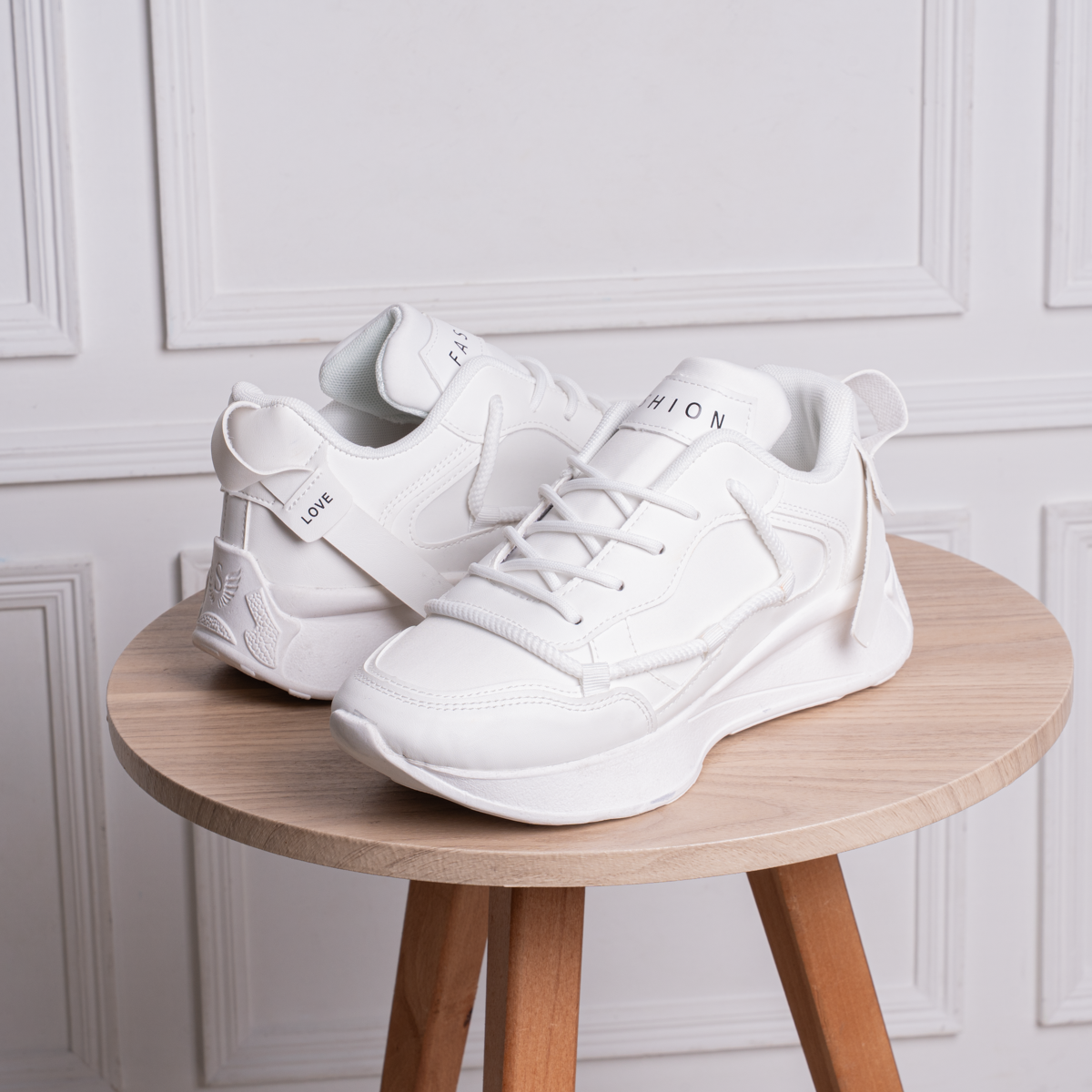 Fashion Love Casual Sneakers