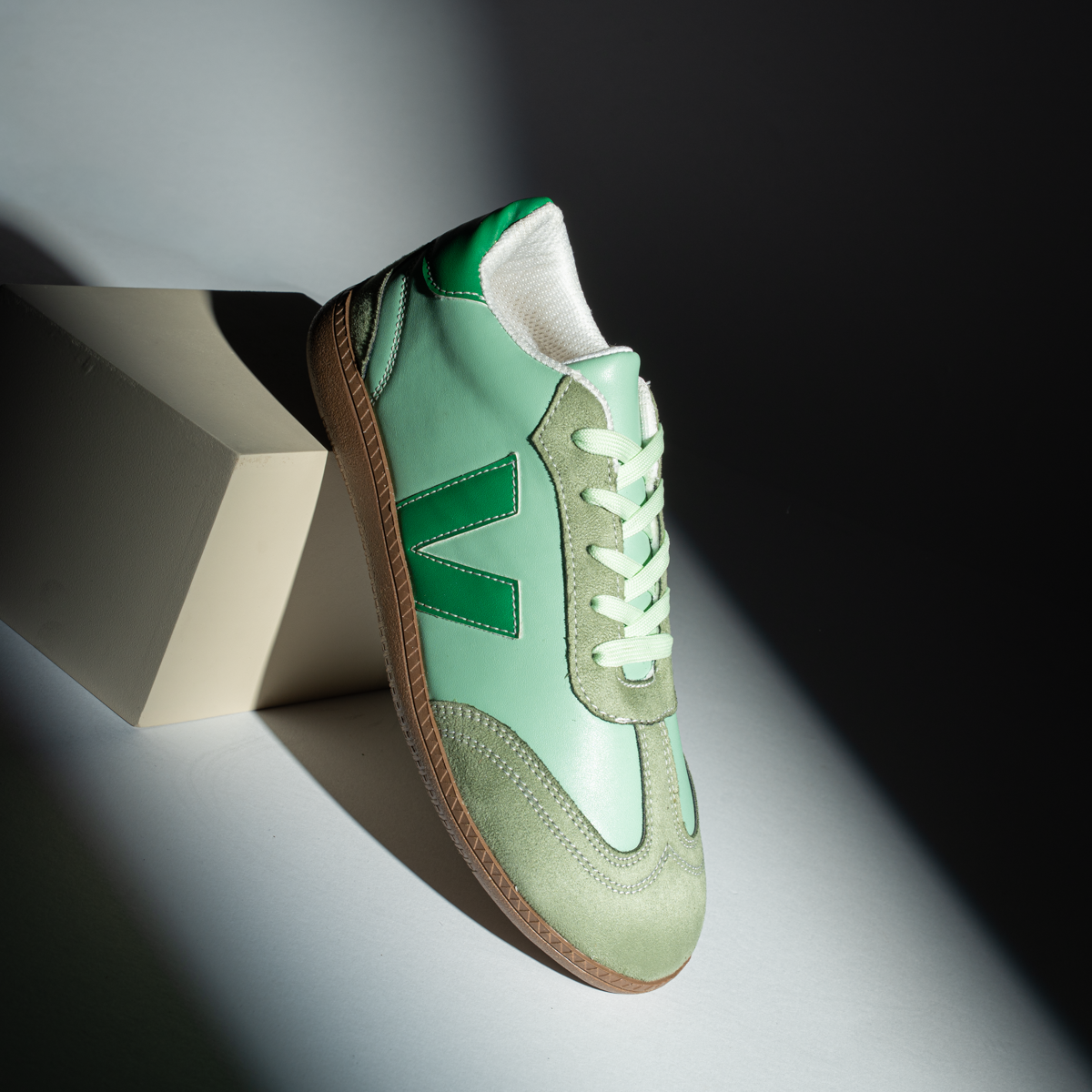 Veja2 Premium Casual Sneakers