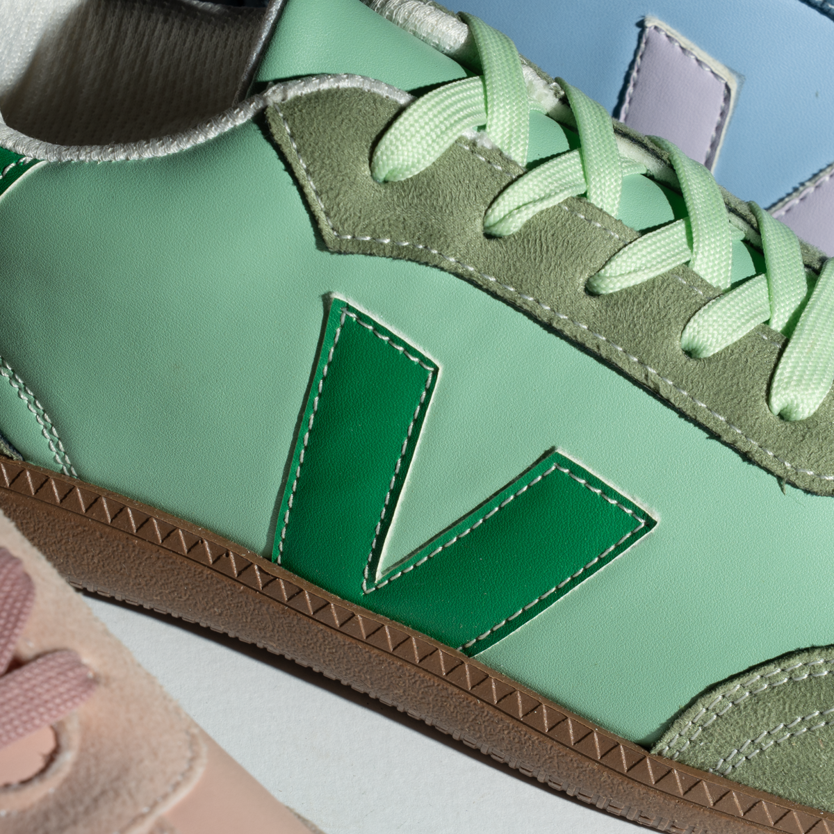 Veja2 Premium Casual Sneakers